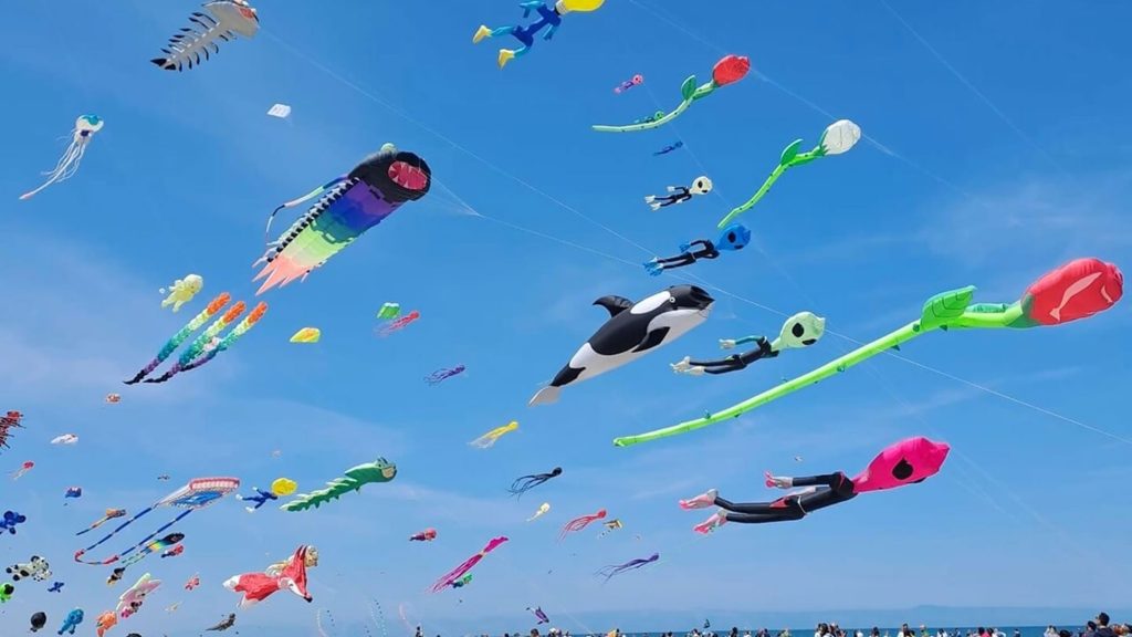 Nona edizione del Festival Internazionale degli Aquiloni a Margherita di Savoia il 5, 6 e 7 Maggio 2023